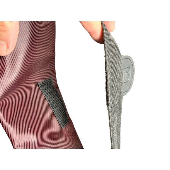 SwissGear - Sherpa Slimcase Messenger Laptop Case - Burgundy Model:GA-7500-01F00 - Picture 10 of 16